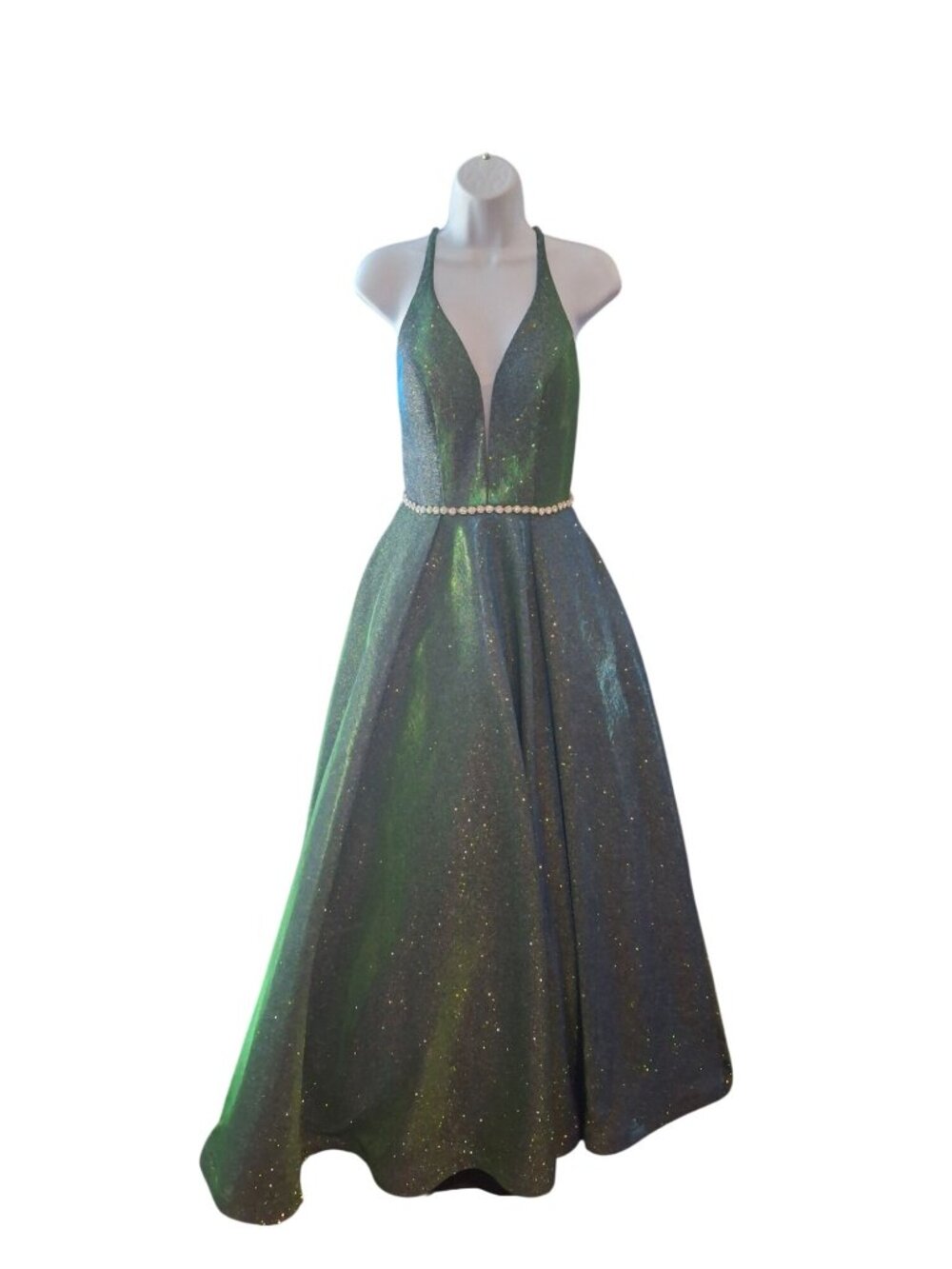 JVN by Jovani Gown Size 2 Green Glitter Halter Rhinestone Prom Formal Dress